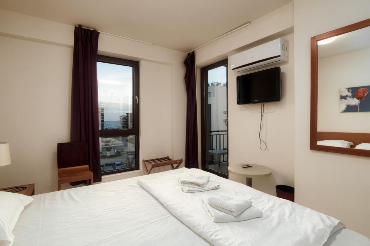 Hotel Cochet Κονστάντζα Εξωτερικό φωτογραφία